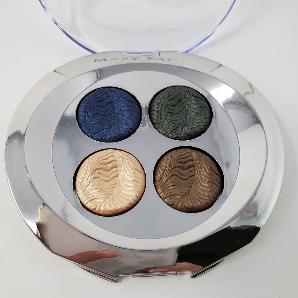 NIB MARY KAY Maui Garden Pure Dimensons Eyeshadow Palette